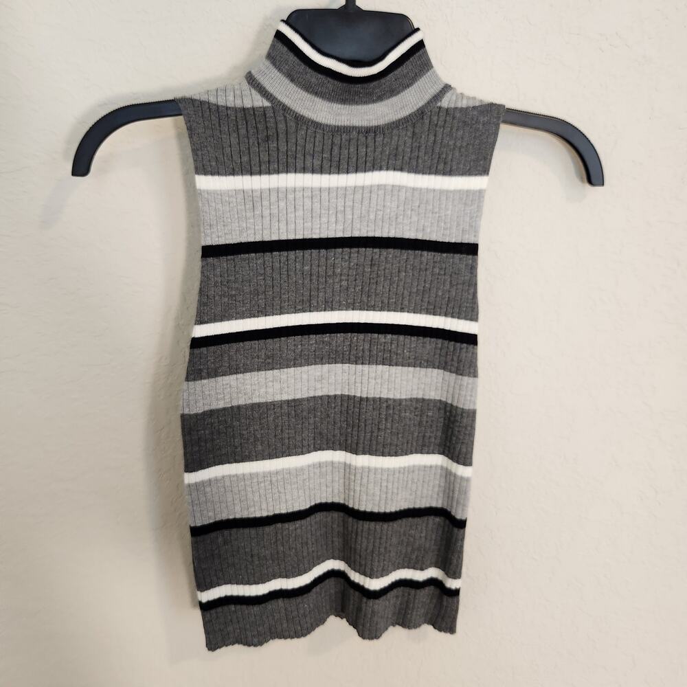 Rue 21 Grey Striped Stretchy Sleeveless Mock Neck Tank Top - Juniors Medium Y2K